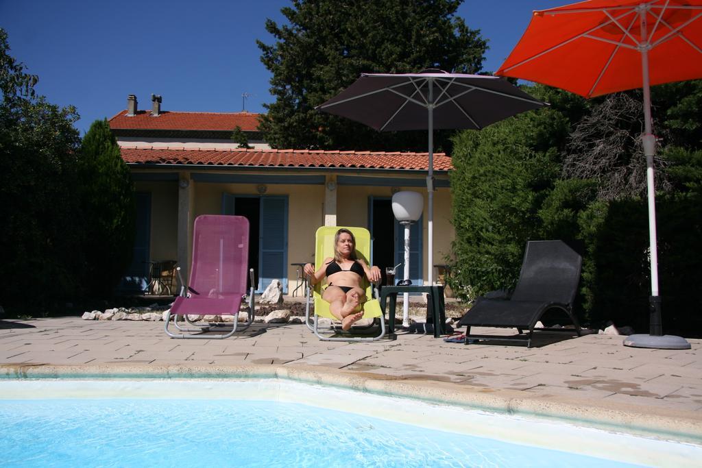 Logis La Cremaillere Hotel Montelimar Exterior photo